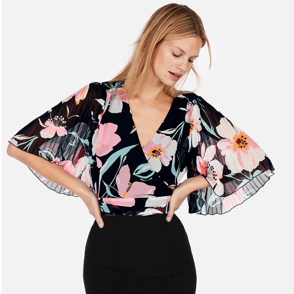 Express Pleated Kimono Sleeve Top, Black Floral